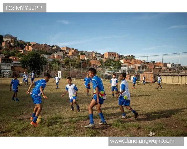 巴西足球巨星辉煌历程与绿茵场传奇故事全景解读 巴西足球巨星辉煌历程与绿茵场传奇故事全景解读