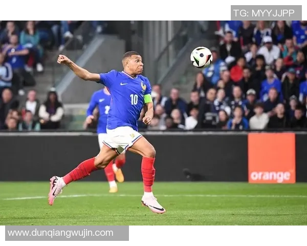 新晋足球球星崛起 揭秘未来足坛巨星的成长之路 新晋足球球星崛起 揭秘未来足坛巨星的成长之路