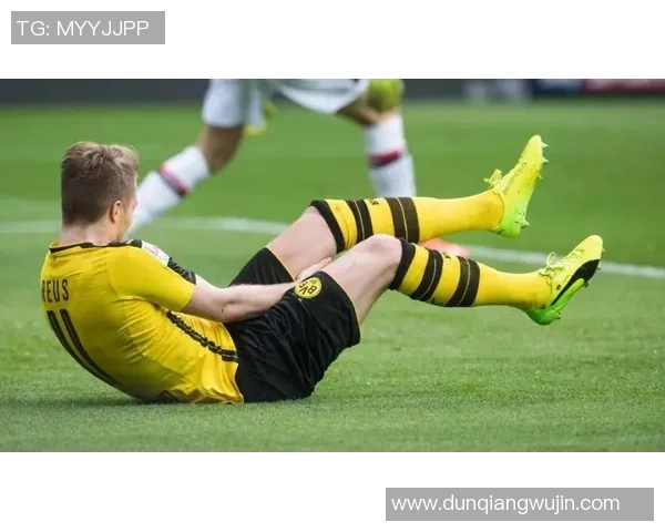 用世界足球巨星名字巧编旋律谱写绿茵激情赞歌